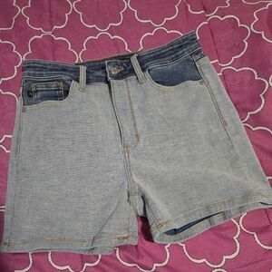 Judy Blue Medium Jean Shorts Light And Dark Denim NWOT